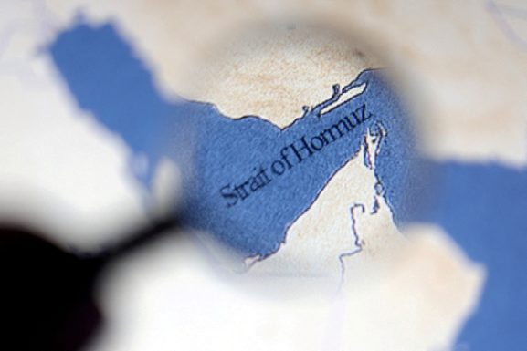 مضيق هرمز: ماذا يعني استقراره للتجارة العالمية واستثماراتك التجارية؟