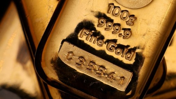 Gold Prices Plunge Amid Iran Tensions: What This Means for Investors and Businesses in Oman