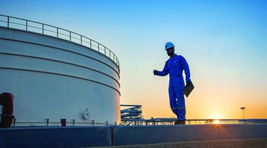 Oman Crude Prices Dip Amid Heightened Volatility: How This Affects Your Investment Strategy