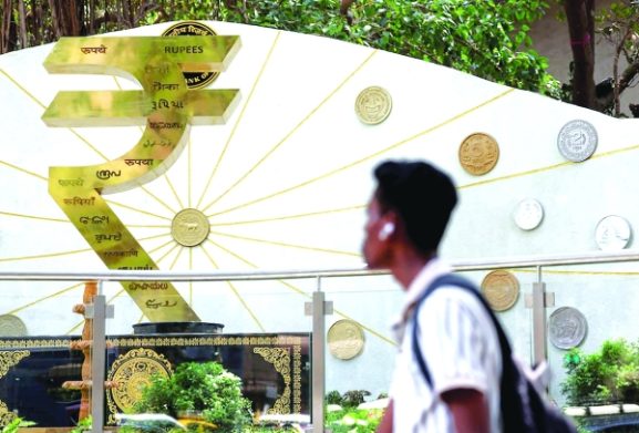 War Forces Asian Economies to Face Currency Declines: What It Means for Your Business and Investments