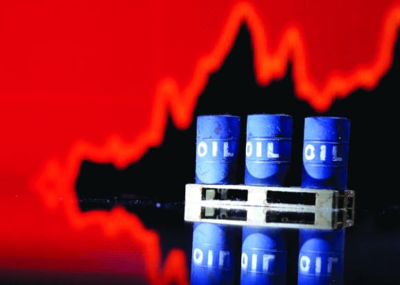 Oman Crude Oil Price Surges to $124: Key Impacts for Investors and Businesses in Oman