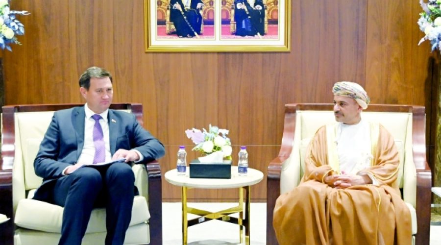 عُمان وبيلاروسيا تعززان العلاقات التجارية والاستثمارية: ما يعنيه ذلك لفرص أعمالك؟