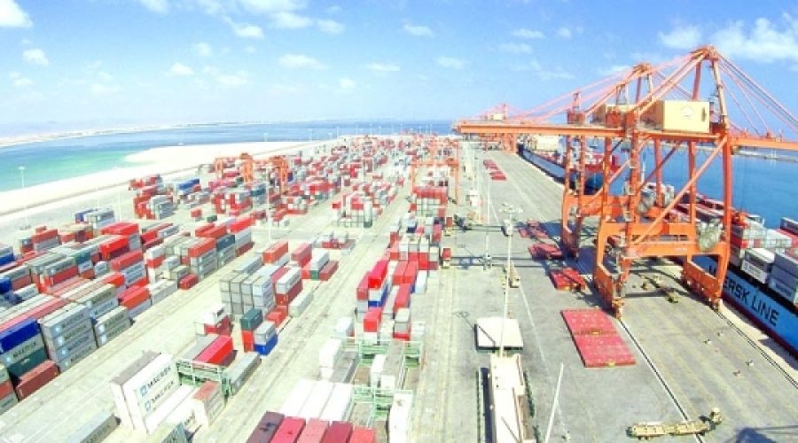 مازاد تجاری عمان به ۲۵۶ میلیون ریال رسید: پیامدهایی برای سرمایه‌گذاران و کارآفرینان