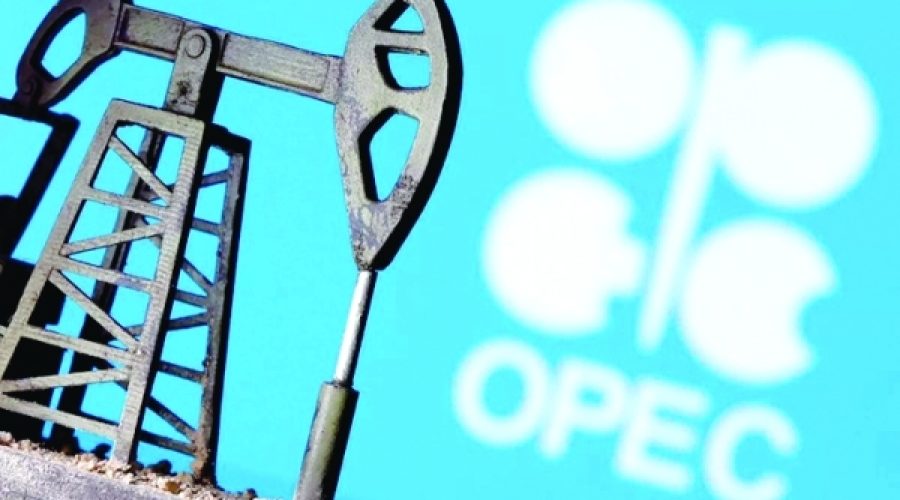 أوبك+ تناقش زيادة إنتاج النفط وسط الصراع الإيراني: ما يعنيه ذلك لأسواق النفط العالمية واستثماراتك؟