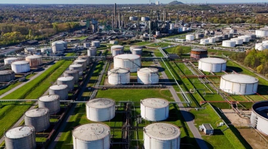 Oil Prices Drop Below $100, Stocks Surge: What the Ceasefire Pact Means for Investors and Business Owners in Oman