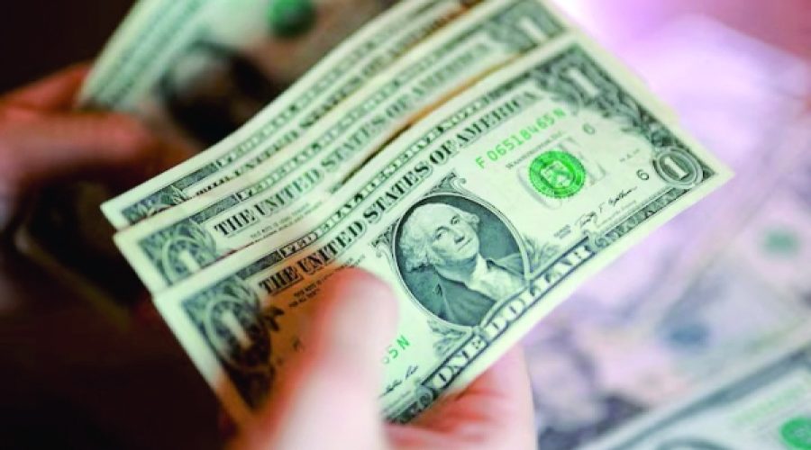 Dollar Stabilizes but Faces Challenges: What This Means for Omani Investors and Businesses