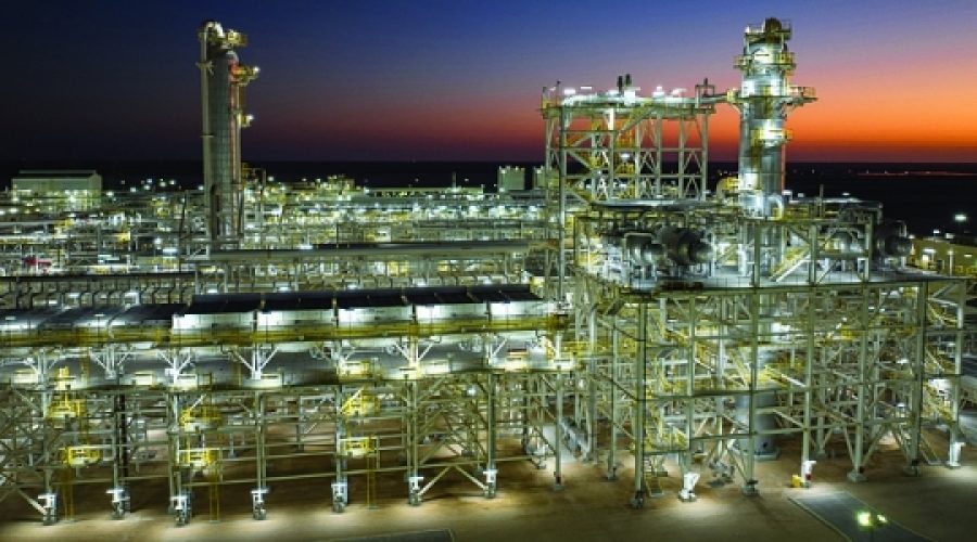 افزایش تولید نفت: چگونه فناوری‌های EOR پتانسیل کسب‌وکار در عمان را متحول می‌کنند