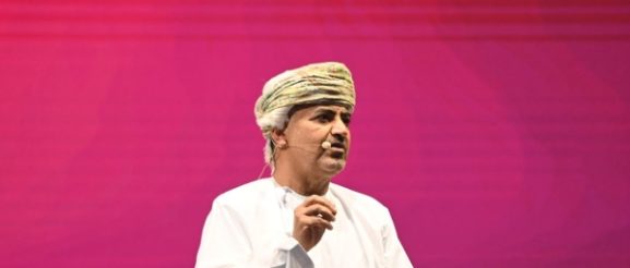 تأثیر درگیری‌ها بر خطوط هوایی عمان: آنچه سرمایه‌گذاران و صاحبان مشاغل باید در مورد حفظ خدمات درجه یک بدانند