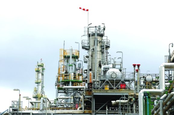 Oil Prices Surge Amid Hormuz Disruption Fears: What This Means for Investors and Businesses in Oman