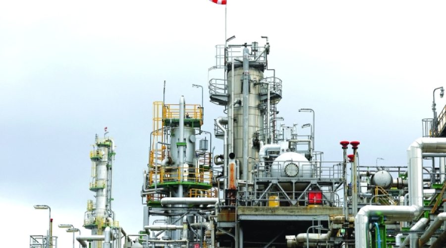 Oil Prices Surge Amid Hormuz Disruption Fears: What This Means for Investors and Businesses in Oman