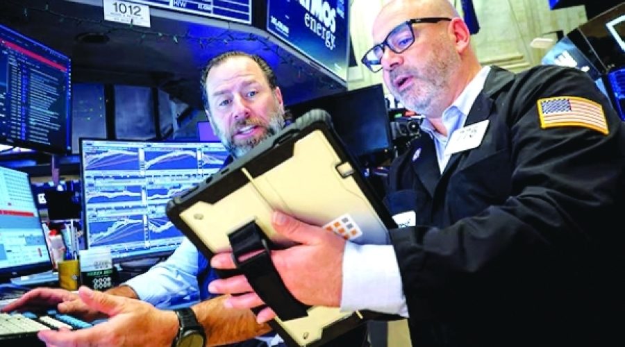 استقرار العقود الآجلة في وول ستريت: تداعيات ذلك على المستثمرين وسط تزايد التفاؤل في الشرق الأوسط