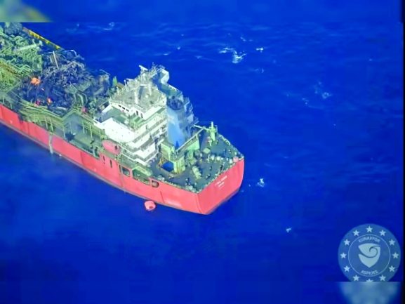 پوشش جدید ۱TP4T1 میلیارد دلاری جنگ توسط بیمه گران لندن: پیامدهایی برای مشاغل کشتیرانی در هرمز