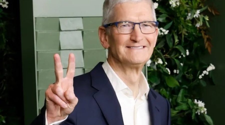 Apple’s Leadership Shift: What John Ternus as CEO and Tim Cook as Executive Chairman Mean for Investors and Business Growth