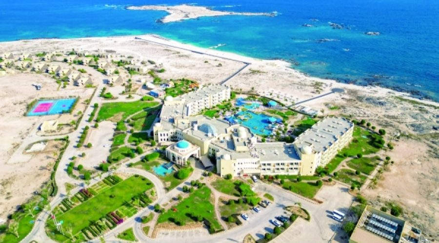 خروجی گردشگری در عمان به ۲.۲ میلیارد ریال رسید: این رشد برای سرمایه‌گذاران و صاحبان مشاغل چه معنایی دارد؟