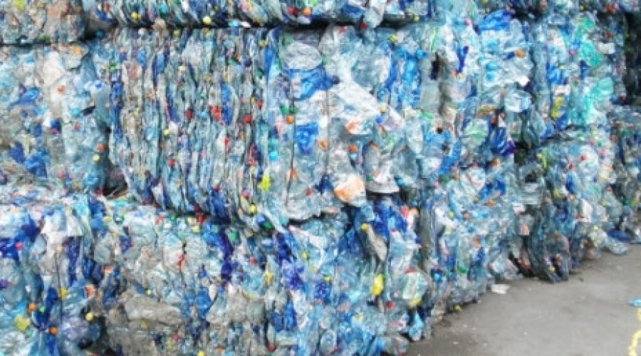 هدف یک شرکت بازیافت زباله PET، تولید سالانه ۱۰۰۰۰ تن تا سال ۲۰۲۷ است: پیامدهایی برای فرصت‌های سرمایه‌گذاری پایدار در عمان