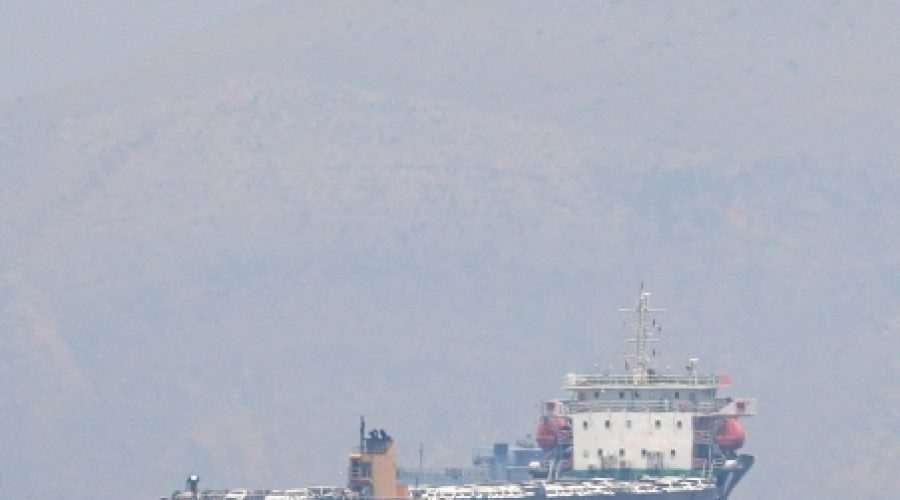 US Commitment to Clear Stranded Ships in Hormuz: What It Means for Maritime Trade and Business Stability in Oman