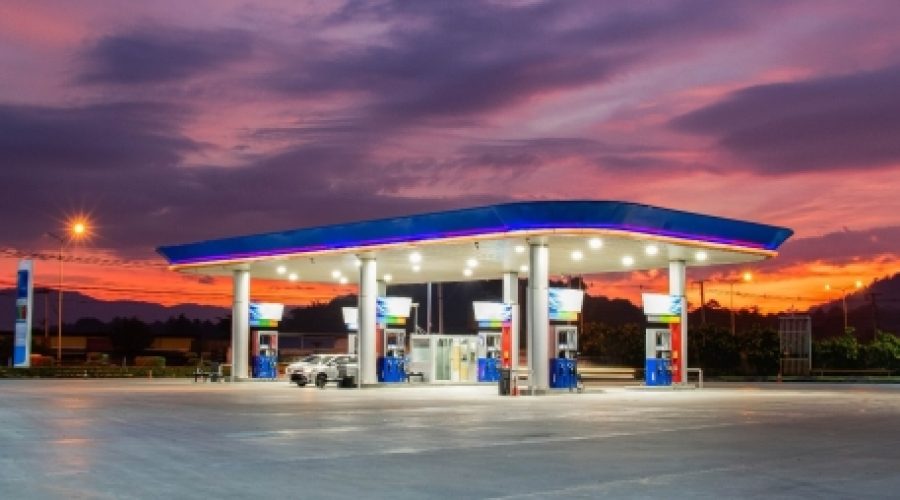 New Regulations for Setting Up Gas Stations in Oman: What Investors and Business Owners Need to Know