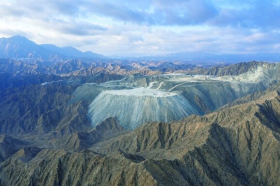 Promising Lead and Zinc Deposits in Al Hajar Range: What This Means for Oman’s Mining Sector Investors