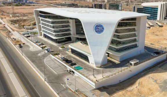 Oman's Digital Insurance Premiums Set to Surge 35.5% in 2025: Key Insights for Investors and Entrepreneurs