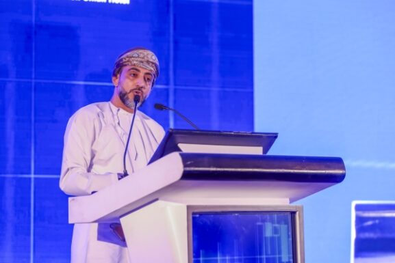 Oman Banks Face Trust Test Amid AI Transformation: What It Means for Investors and Business Owners