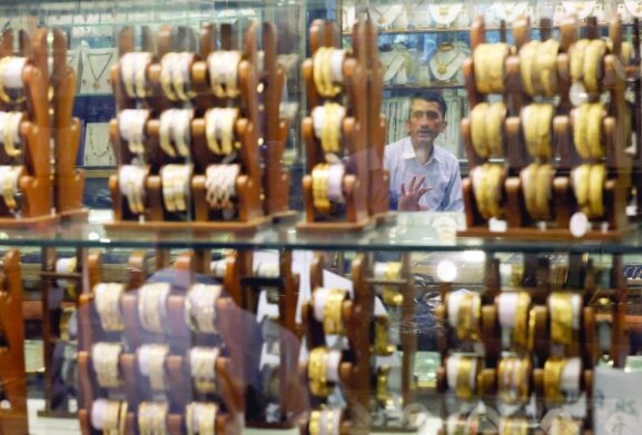 India's Strong Economic Growth: Implications for Investors and Business Opportunities in Oman