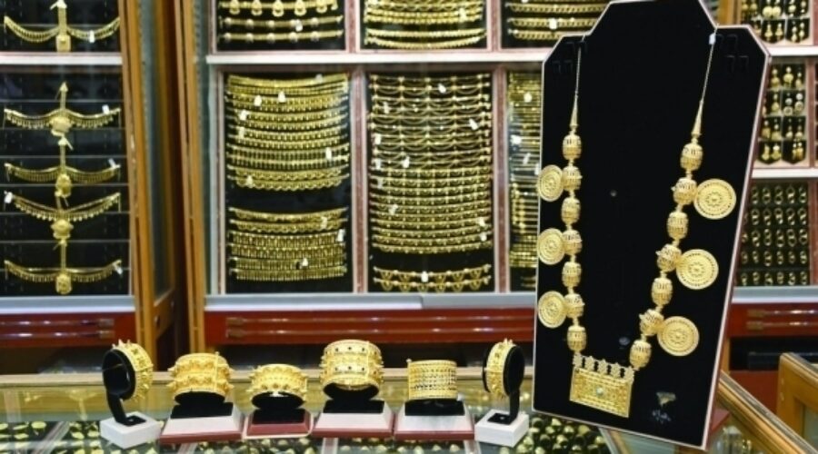 How to Avoid Overpaying When Buying Gold: Essential Tips for Investors and Business Owners in Oman