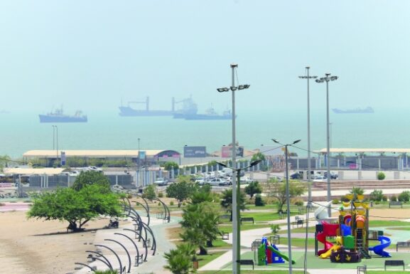 Oil Shipments Accelerate in Hormuz: What This Means for Your Business and Investment Opportunities in Oman