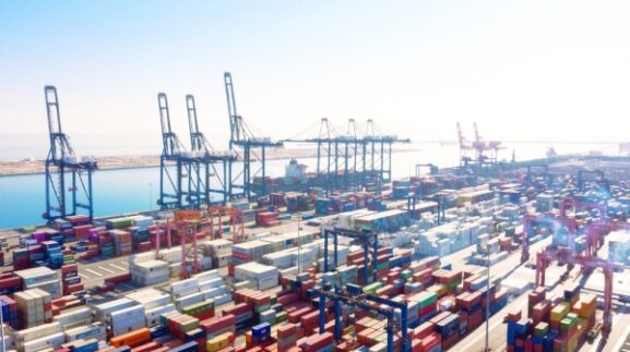 Oman’s RO 1.54 Billion Trade Surplus: What It Means for Investors and Business Growth Opportunities