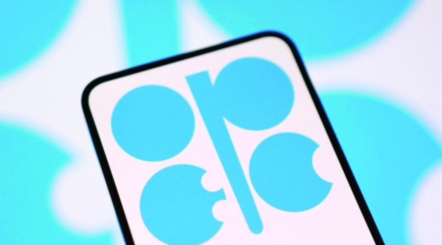 OPEC Faces Potential Shrinkage as Iraq Considers Exit: What It Means for Global Oil Investors and Markets