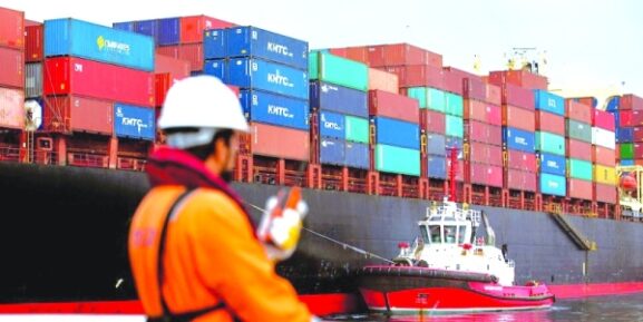 Oman’s Non-Oil Exports Surge to RO1.61 Billion in Q1 2026: Key Insights for Investors and Entrepreneurs
