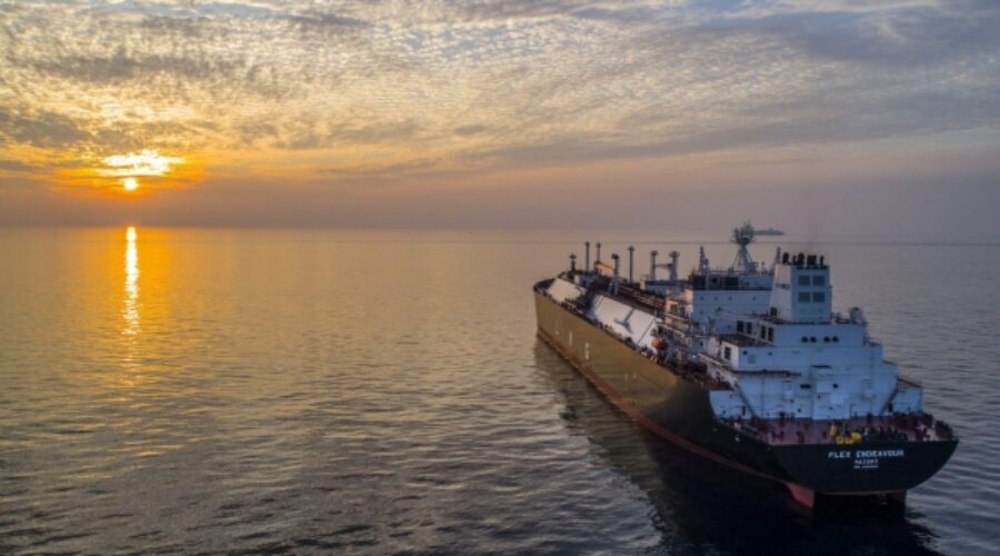 Middle East Oil and LNG Producers Persist with Loadings Amid Ship Attacks: What It Means for Regional Energy Investors and Businesses