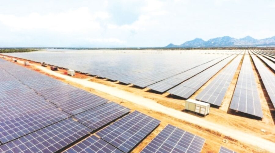 Oman’s Four 1 GW Mega Solar Projects: What This Means for Investors and Business Growth Opportunities