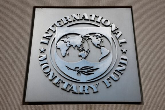 Global Economic Slowdown Warned by IMF: What Investors and Businesses in Oman Need to Know
