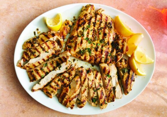 Maximizing Flavor and Profit: 4 Essential Tips for Grilling the Perfect Chicken in Your Restaurant
