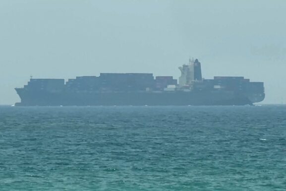 Hormuz Traffic Slowdown: Implications for Trade and Investment Opportunities in Oman