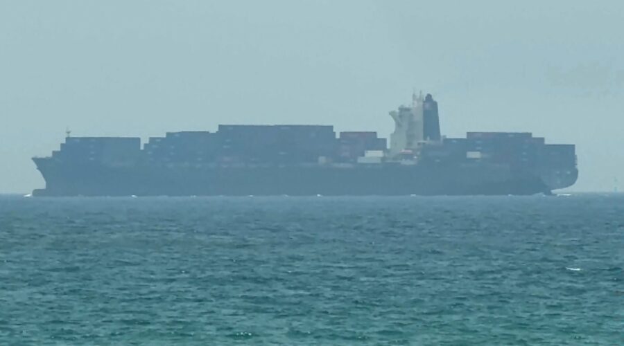 Hormuz Traffic Slowdown: Implications for Trade and Investment Opportunities in Oman